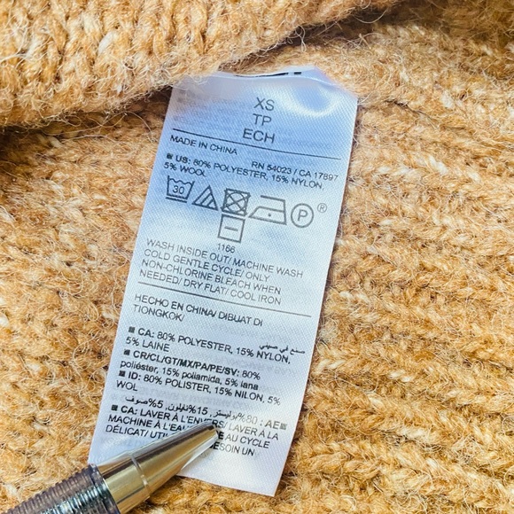 Old Navy - wool blend sweater - Picture 9 of 9